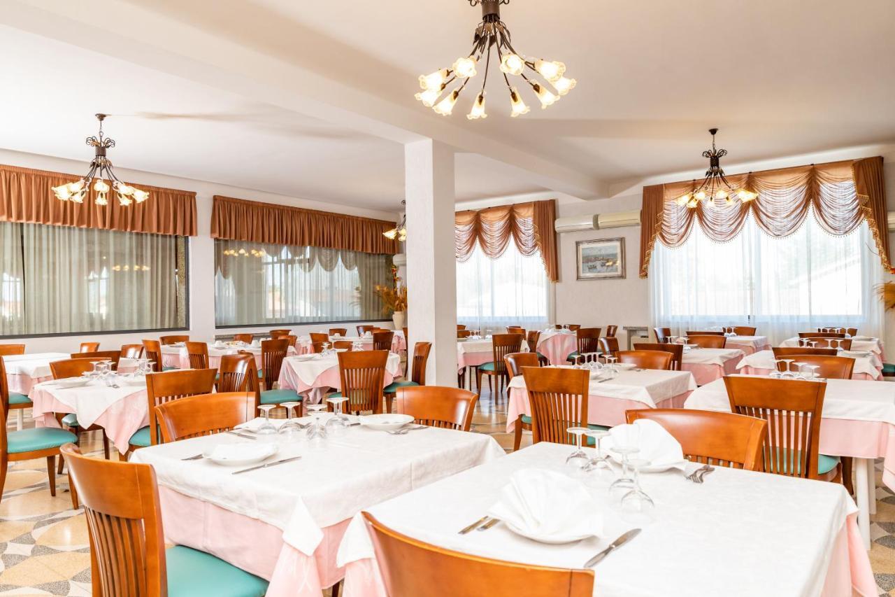 Racar Hotel Frigole Εξωτερικό φωτογραφία
